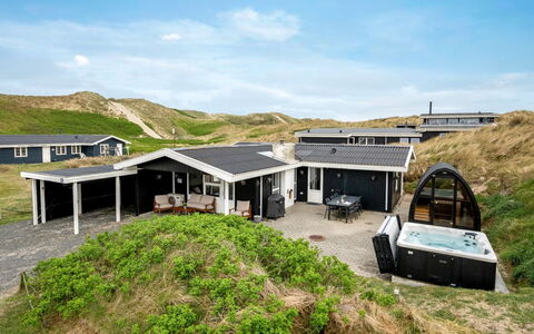 Assa - from the Sea: Dak, Land Lot, Verblijf, Huis, Landelijk Gebied, Schuur, Siding, Garden Gebouwen, Blokhut, Hut