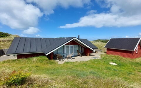Beneta - 300M from the Sea: Dak, Land Lot, Verblijf, Huis, Landelijk Gebied, Schuur, Siding, Garden Gebouwen, Blokhut, Hut