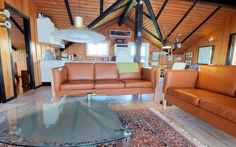Beneta - 300M from the Sea: Dak, Land Lot, Verblijf, Huis, Landelijk Gebied, Schuur, Siding, Garden Gebouwen, Blokhut, Hut