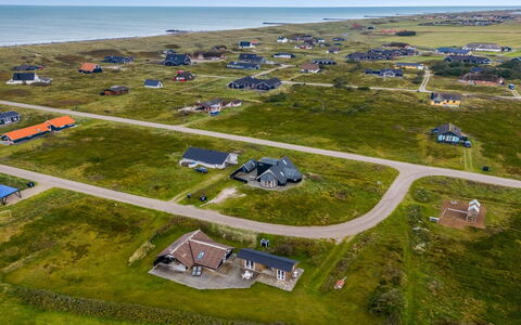 Olesia - 250M from the Sea: Dak, Land Lot, Verblijf, Huis, Landelijk Gebied, Schuur, Siding, Garden Gebouwen, Blokhut, Hut