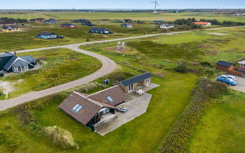 Olesia - 250M from the Sea: Dak, Land Lot, Verblijf, Huis, Landelijk Gebied, Schuur, Siding, Garden Gebouwen, Blokhut, Hut