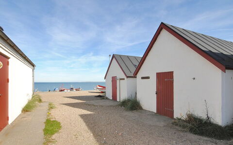 Luzy - 600M from the Sea: Blauw, Verblijf, Huis, Huis, Boerderij, Landgoed, Siding