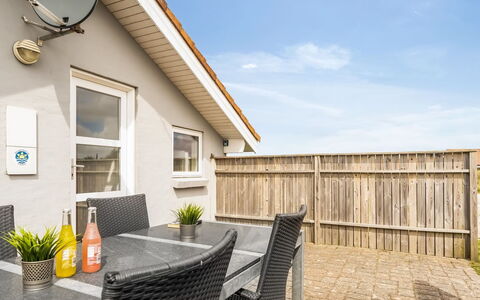 Luzy - 600M from the Sea: Blauw, Verblijf, Huis, Huis, Boerderij, Landgoed, Siding