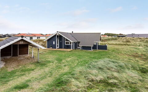 Thyrger - 550M from the Sea: Dak, Land Lot, Verblijf, Huis, Landelijk Gebied, Schuur, Siding, Garden Gebouwen, Blokhut, Hut
