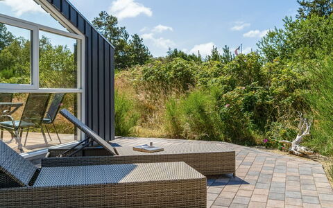 Felizia - 2.5Km from the Sea: Land Lot, Samengesteld Materiaal, Schaduw, Tuin, Hardwood, Ontwerp, Landscaping, Landgoed, Eco Hotel, Garden Gebouwen