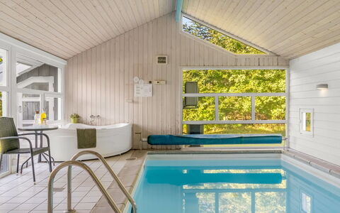 Mechthild - 2.7Km from the Sea: Plafond, Flooring, Interieur Ontwerp, Verdieping, Samengesteld Materiaal, Meubilair, Toevlucht, Hotel, Ontwerp, Daylighting