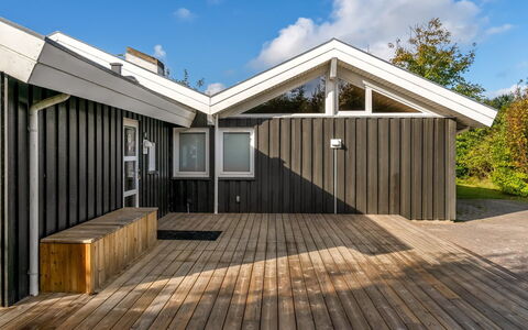 Mechthild - 2.7Km from the Sea: Plafond, Flooring, Interieur Ontwerp, Verdieping, Samengesteld Materiaal, Meubilair, Toevlucht, Hotel, Ontwerp, Daylighting