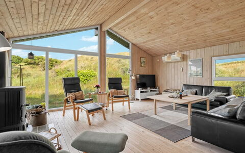 Rosemari - 260M from the Sea: Huis, Huis, Deur, Dak, Verblijf, Landgoed, Tuin, Schaduw, Siding, Werf