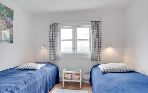 Baldine - 140M from the Sea: Slaapkamer, Bed, Verdieping, Huis, Bedding, Appartement, Plafond, Bed Frame, Laken, Linens