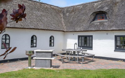 Iben - 2.3Km from the Sea