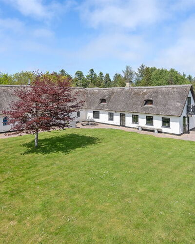 Iben - 2.3Km from the Sea