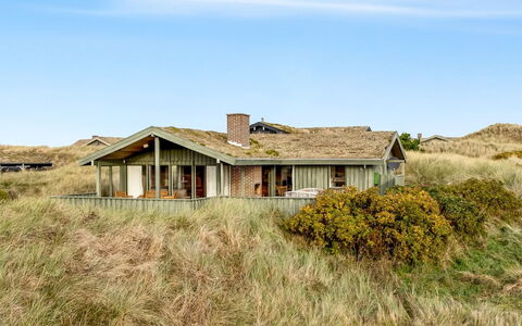 Fransine - 480M from the Sea: Dak, Land Lot, Verblijf, Huis, Landelijk Gebied, Schuur, Siding, Garden Gebouwen, Blokhut, Hut