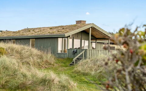 Fransine - 480M from the Sea: Dak, Land Lot, Verblijf, Huis, Landelijk Gebied, Schuur, Siding, Garden Gebouwen, Blokhut, Hut