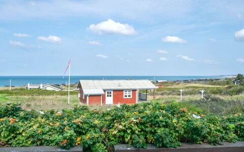 Wuantekica - 410M from the Sea: Flooring, Muur, Verdieping, Interieur Ontwerp, Hout, Plafond, Houten Vloer, Verlichting, Meubilair, Laminaatvloer