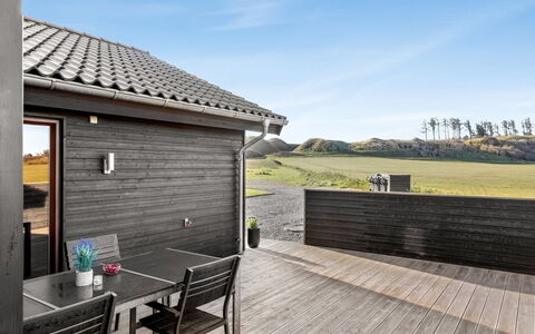 Antina - 400M from the Sea: Dak, Land Lot, Verblijf, Huis, Landelijk Gebied, Schuur, Siding, Garden Gebouwen, Blokhut, Hut