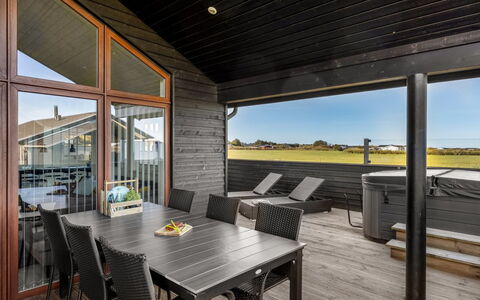 Antina - 400M from the Sea: Dak, Land Lot, Verblijf, Huis, Landelijk Gebied, Schuur, Siding, Garden Gebouwen, Blokhut, Hut