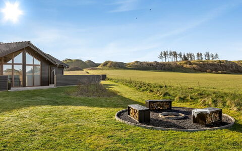 Antina - 400M from the Sea: Dak, Land Lot, Verblijf, Huis, Landelijk Gebied, Schuur, Siding, Garden Gebouwen, Blokhut, Hut