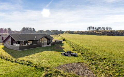 Antina - 400M from the Sea: Dak, Land Lot, Verblijf, Huis, Landelijk Gebied, Schuur, Siding, Garden Gebouwen, Blokhut, Hut
