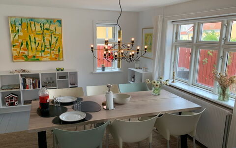 Huanca - 900M from the Sea: Meubilair, Interieur Ontwerp, Flooring, Stoel, Eetkamer, Tafel, Verdieping, Hout, Keuken En Eettafel, Lichte Inrichting