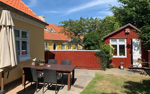 Huanca - 900M from the Sea: Huis, Verblijf, Schaduw, Werf, Tuin, Landgoed, Backyard, Beits, Buitenmeubels, Gazon