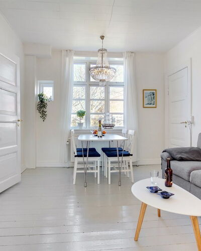 Tobias - 800M from the Sea
