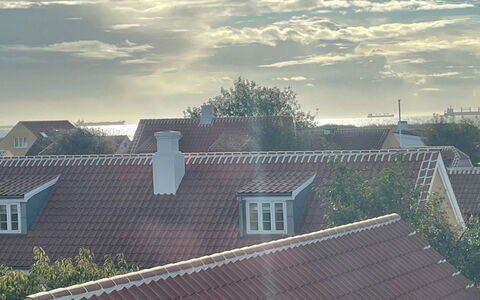 Jarkko - 200M from the Sea: Plafond, Flooring, Interieur Ontwerp, Verdieping, Samengesteld Materiaal, Meubilair, Toevlucht, Hotel, Ontwerp, Daylighting