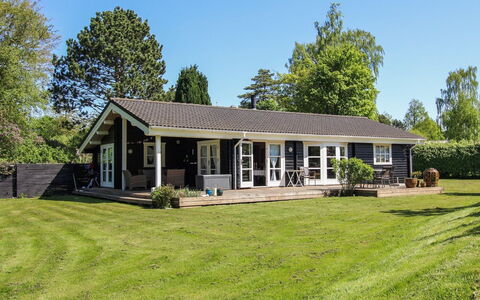 Eia - 500M from the Sea: Thatching, Verblijf, Huis, Dak, Huis, Boerderij, Hut, Landgoed, Dorp