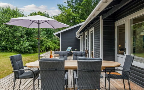 Sverkel - 700M from the Sea: Meubilair, Buitenmeubels, Hout, Stoel, Tafel, Buitentafel, Veranda, Dek, Keuken En Eettafel, Hardwood