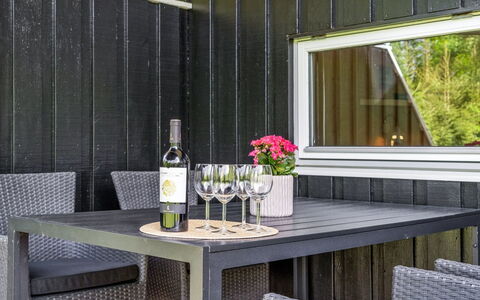 Marjatta - 850M from the Sea: Woongebied, Dak, Voorstad, Oprit, Landgoed, Schoorsteen