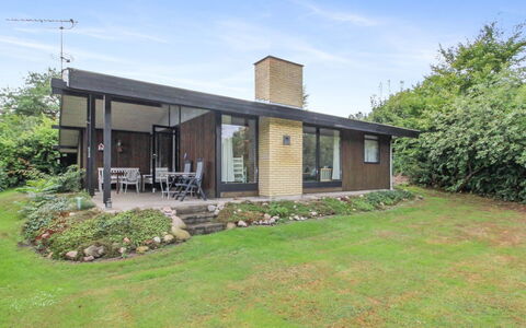 Maya - 900M from the Sea: Dak, Land Lot, Verblijf, Huis, Landelijk Gebied, Schuur, Siding, Garden Gebouwen, Blokhut, Hut