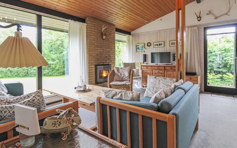 Maya - 900M from the Sea: Dak, Land Lot, Verblijf, Huis, Landelijk Gebied, Schuur, Siding, Garden Gebouwen, Blokhut, Hut