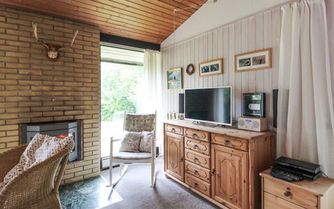 Maya - 900M from the Sea: Dak, Land Lot, Verblijf, Huis, Landelijk Gebied, Schuur, Siding, Garden Gebouwen, Blokhut, Hut