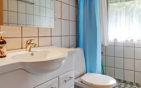 Maya - 900M from the Sea: Dak, Land Lot, Verblijf, Huis, Landelijk Gebied, Schuur, Siding, Garden Gebouwen, Blokhut, Hut