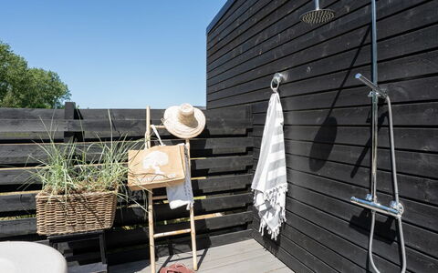 Vanna - 1.2Km from the Sea: Gras, Grasland, Landschap, Ecoregio, Plain, Plantengemeenschap, Land Lot, Buitenmeubels, Prairie, Shrubland