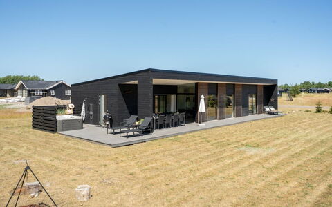 Vanna - 1.2Km from the Sea: Gras, Grasland, Landschap, Ecoregio, Plain, Plantengemeenschap, Land Lot, Buitenmeubels, Prairie, Shrubland