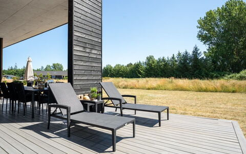 Vanna - 1.2Km from the Sea: Gras, Grasland, Landschap, Ecoregio, Plain, Plantengemeenschap, Land Lot, Buitenmeubels, Prairie, Shrubland