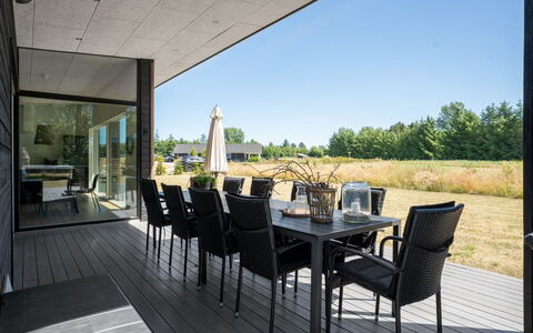 Vanna - 1.2Km from the Sea: Gras, Grasland, Landschap, Ecoregio, Plain, Plantengemeenschap, Land Lot, Buitenmeubels, Prairie, Shrubland