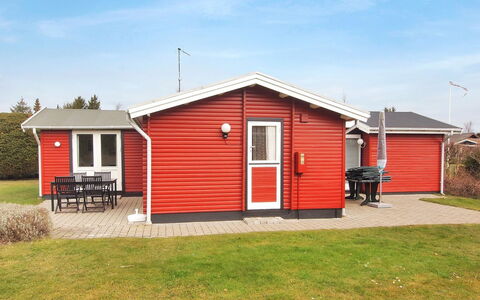 Aarno - 700M from the Sea: Dak, Land Lot, Verblijf, Huis, Landelijk Gebied, Schuur, Siding, Garden Gebouwen, Blokhut, Hut