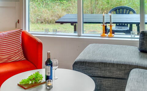 Bennek - 200M from the Sea: Dak, Huis, Huis, Verblijf, Deur, Siding, Dek, Veranda, Plank, Hardwood