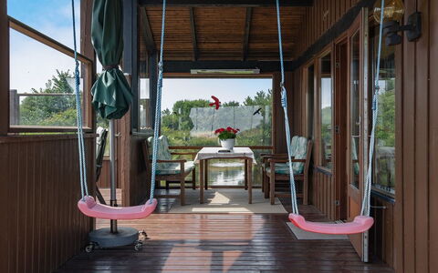 Frigga - 400M from the Sea: Dak, Huis, Huis, Verblijf, Deur, Siding, Dek, Veranda, Plank, Hardwood