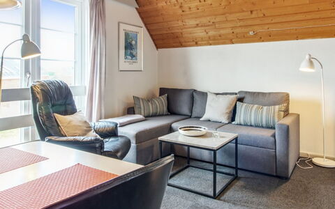Roya - 1.9Km from the Sea: Meubilair, Interieur Ontwerp, Stoel, Flooring, Tafel, Toevlucht, Verdieping, Plafond, Kamer, Eco Hotel