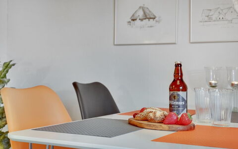 Roya - 1.9Km from the Sea: Meubilair, Interieur Ontwerp, Stoel, Flooring, Tafel, Toevlucht, Verdieping, Plafond, Kamer, Eco Hotel