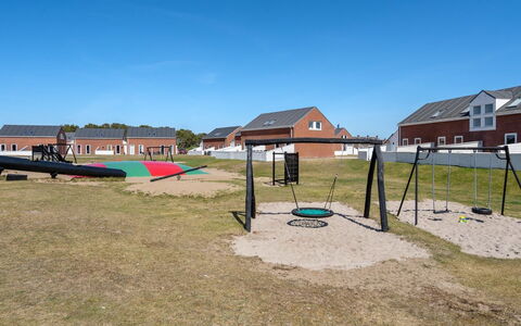 Gerharde - 2.3Km from the Sea: Lucht, Openbare Ruimte, Plain, Land Lot, Menselijke Nederzetting, Recreatie, Pool, Gazon, Werf, Park