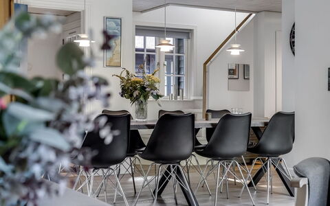 Emmeli - 1.2Km from the Sea: Meubilair, Interieur Ontwerp, Plafond, Flooring, Stoel, Verlichting, Huis, Woonkamer, Verdieping, Kamer