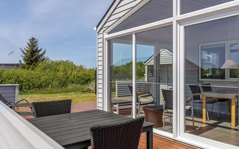 Eldora - 1.4Km from the Sea: Meubilair, Hout, Interieur Ontwerp, Flooring, Verdieping, Stoel, Kamer, Plafond, Woonkamer, Appartement