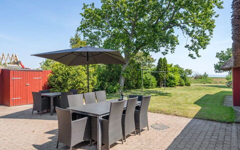 Edelgard - 4.5Km from the Sea: Meubilair, Stoel, Buitenmeubels, Tafel, Land Lot, Tuin, Schaduw, Buitentafel, Landscaping, Gazon