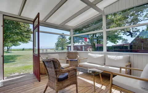 Edelgard - 4.5Km from the Sea: Meubilair, Hout, Veranda, Flooring, Verdieping, Stoel, Plafond, Dek, Hardwood, Deur
