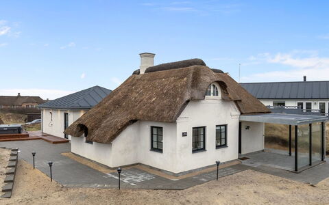 Annelouise - 100M from the Sea: Huis, Dak, Huis, Verblijf, Schuur, Garden Gebouwen, Siding, Werf, Blokhut, Hut