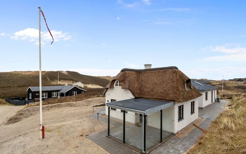 Annelouise - 100M from the Sea: Huis, Dak, Huis, Verblijf, Schuur, Garden Gebouwen, Siding, Werf, Blokhut, Hut