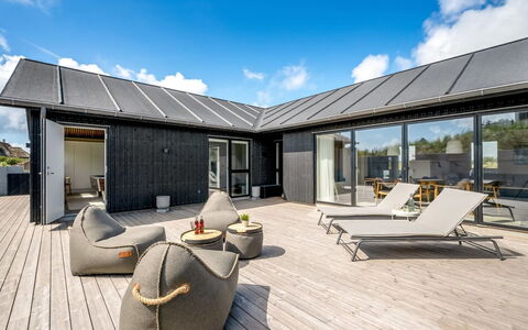 Maximiliane - from the Sea: Dak, Land Lot, Verblijf, Huis, Landelijk Gebied, Schuur, Siding, Garden Gebouwen, Blokhut, Hut